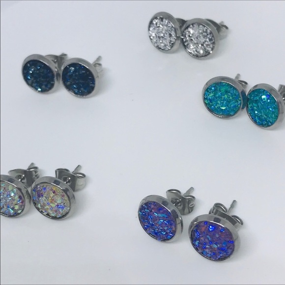 BLOSSOM & THORN 8mm Druzy Studs in 🩵Turquoise - Picture 3 of 6